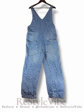WE THE FREE PEOPLE Women’s Size M Bib Overalls Denim Jean Oversized High Roller